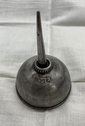 Vintage 1940 singer - 1940's,