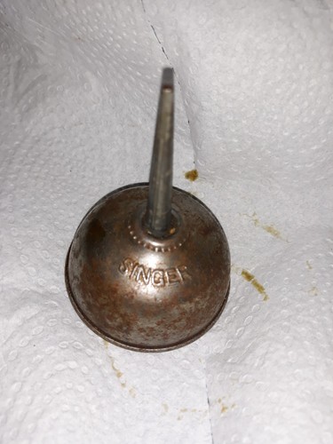 Small 7cm high singer - small,