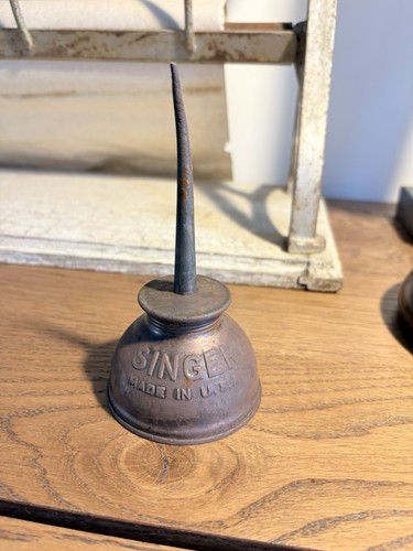 Vintage singer brass - brass, oil